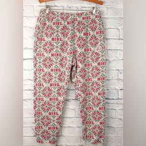 Nike Sweat joggers comes with pockets